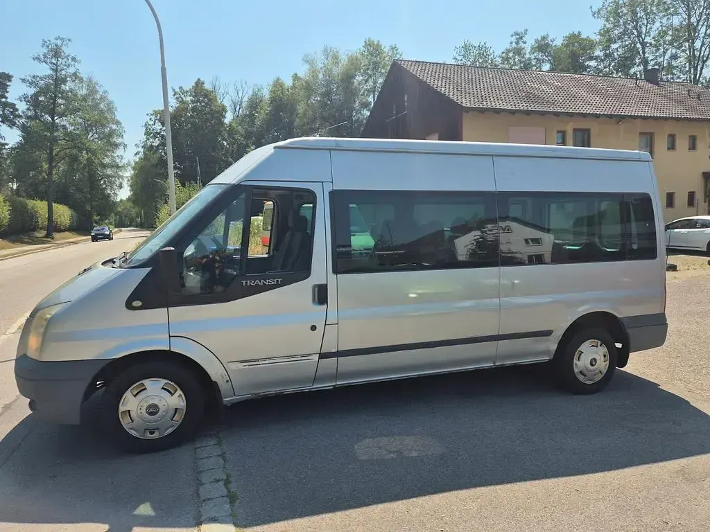 Gebraucht Ford 300 Trend 116 PS (85 kW) 2010 Silber Kombi