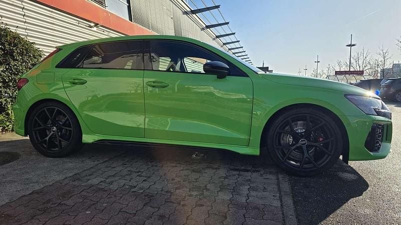 Gebraucht Audi RS3 Premium 400 PS (294 kW) 2024 Grün Limousine