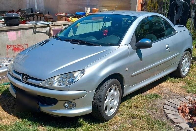Silber Gebraucht 2004 Peugeot 206 CC Cabrio | 1.200 € (Fairer Preis) - Bild 1/4