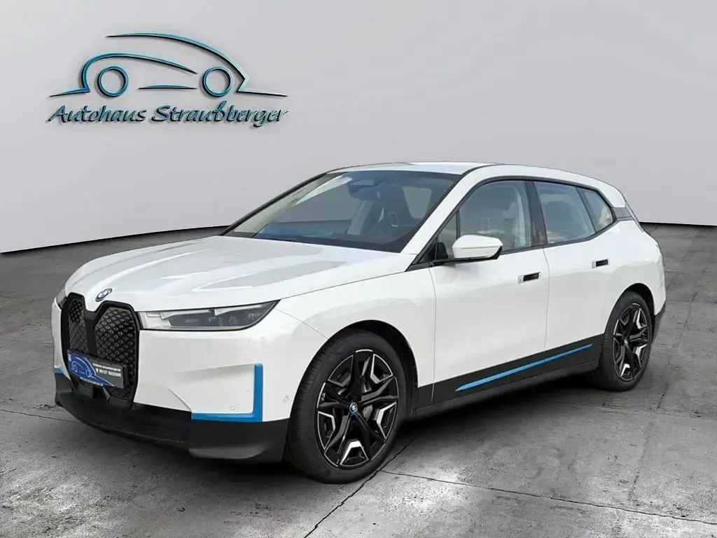 Gebraucht BMW iX Executive 384 kW (523 PS) 2023 Weiß SUV