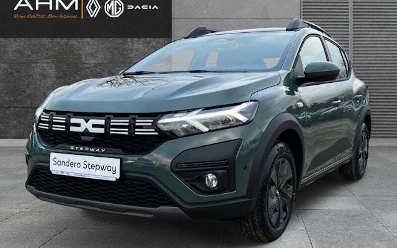 Grau Gebraucht 2024 Dacia Sandero Expression Kleinwagen | 18.390 € (Fairer Preis) - Bild 1/4