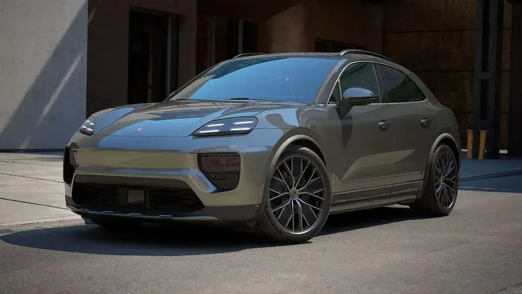 Neu Porsche Macan 264 kW (360 PS) 2026 Aventuringrünmetallic SUV