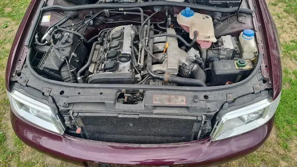Gebraucht Audi A4 Sport 150 PS (110 kW) 1995 Rot Limousine