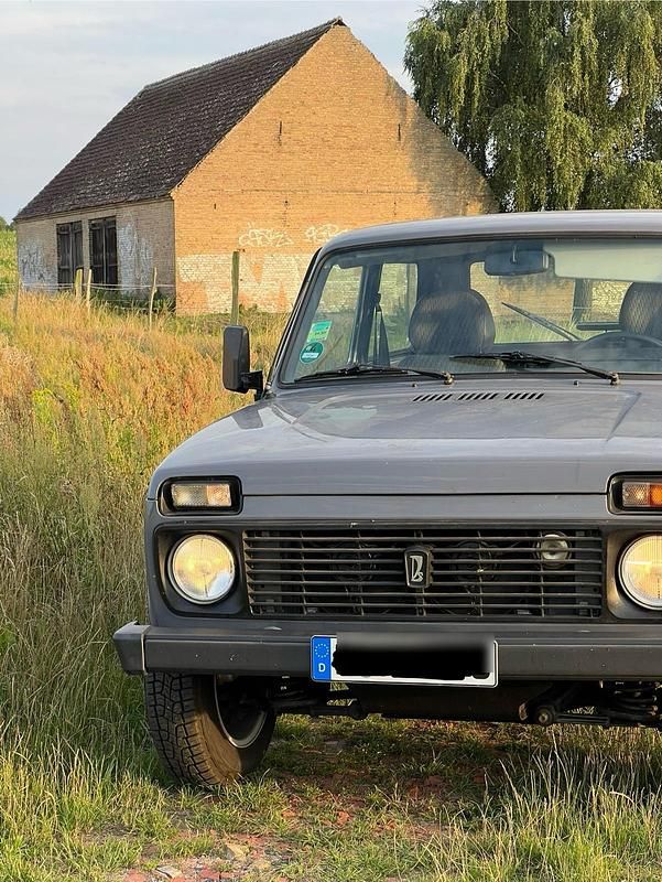 Gebraucht Lada niva 82 PS (60 kW) 2007 Grau SUV