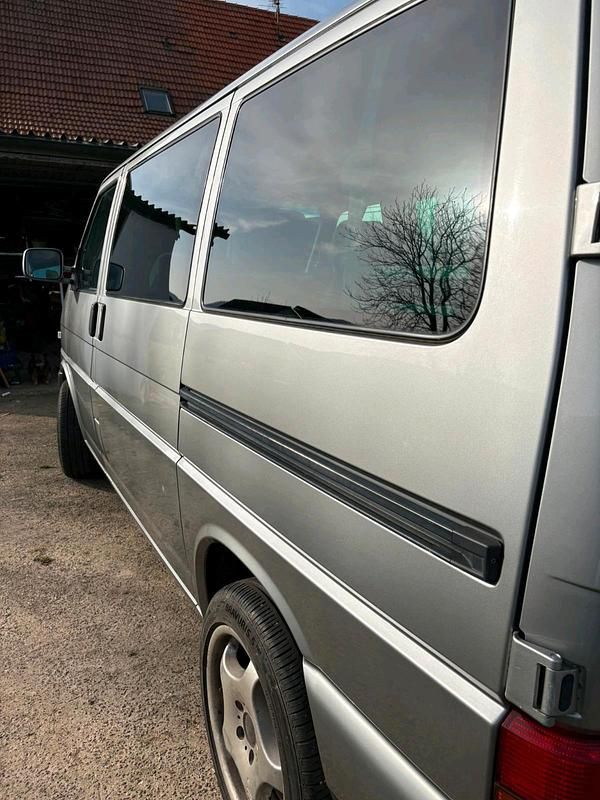 Gebraucht VW T4 102 PS (75 kW) 1999 Silber Van