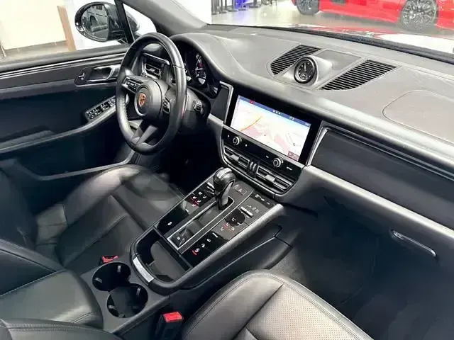 Gebraucht Porsche Macan 265 PS (194 kW) 2023 Schwarz SUV