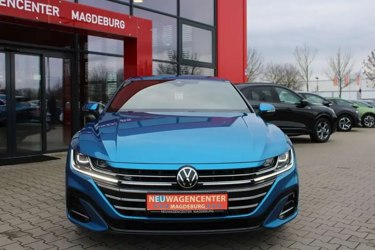Gebraucht VW Arteon R-line 200 PS (147 kW) 2024 Blau Limousine
