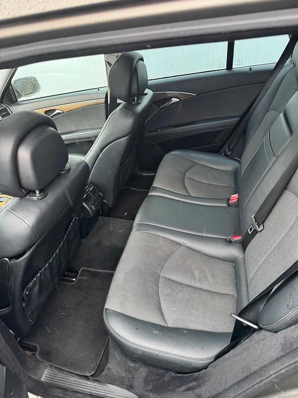 Gebraucht Mercedes E280 190 PS (139 kW) 2008 Andere farben Limousine