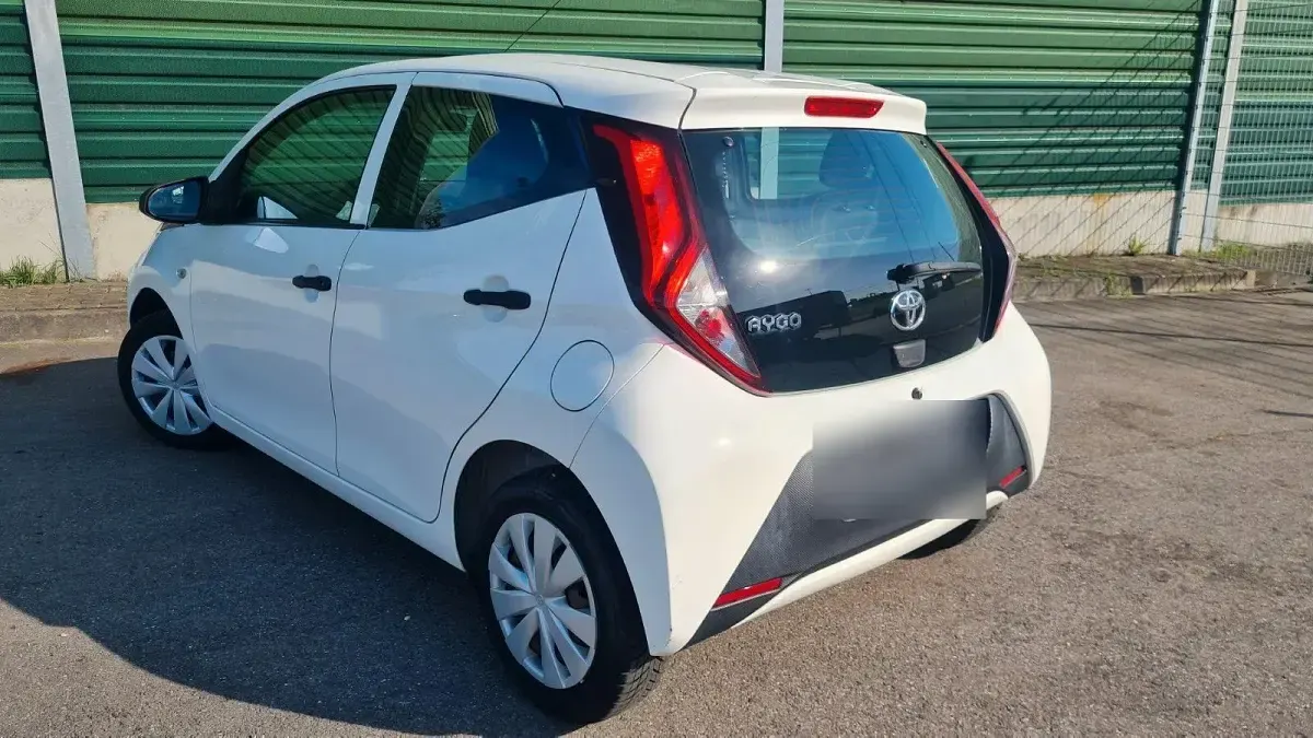 Gebraucht Toyota Aygo 72 PS (52 kW) 2018 Weiß Kleinwagen