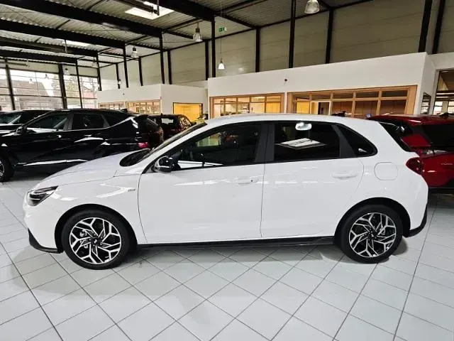 Neu Hyundai i30 N Line 150 PS (110 kW) 2026 Weiss Limousine