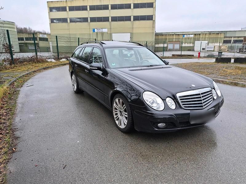 Gebraucht Mercedes E200 136 PS (100 kW) 2007 Schwarz Kombi