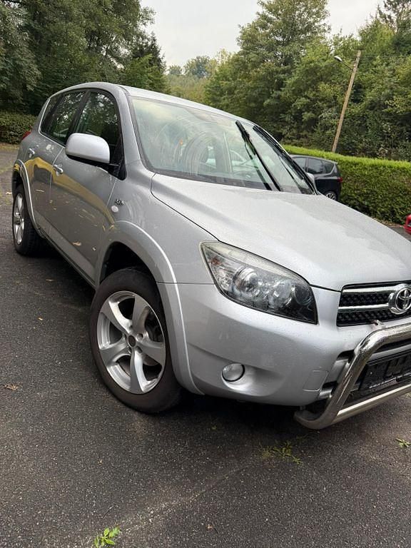 Silber Gebraucht 2007 Toyota RAV4 Sol SUV | 4.500 € (Fairer Preis) - Bild 1/4