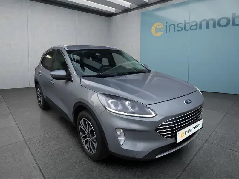 Gebraucht Ford Kuga Titanium 224 PS (164 kW) 2022 Silber SUV