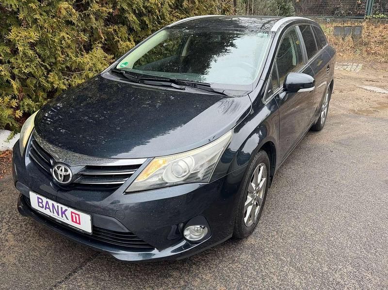 Gebraucht Toyota Avensis Executive 147 PS (108 kW) 2013 Dk. steel mc. (metallic) Kombi