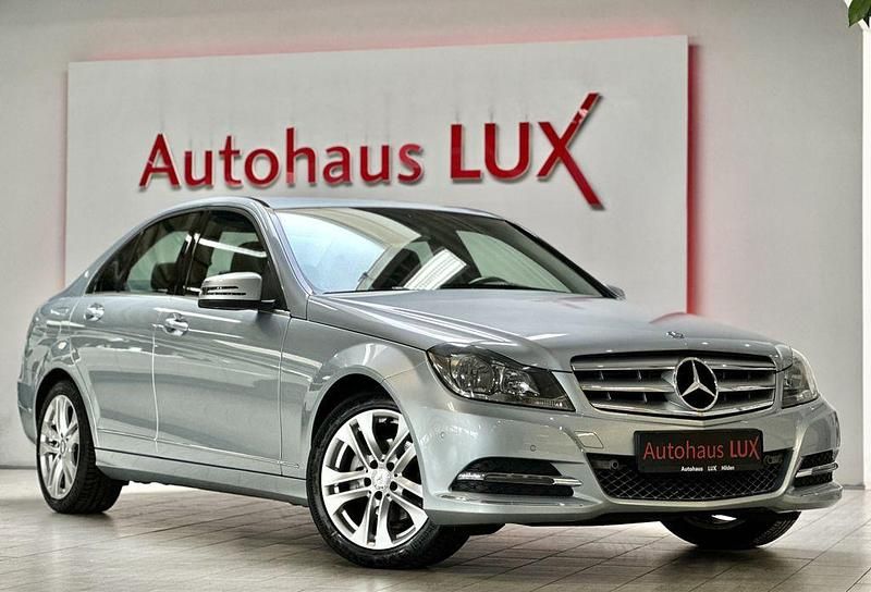Silber Gebraucht 2013 Mercedes C180 Avantgarde Limousine | 12.990 € (Fairer Preis) - Bild 1/4