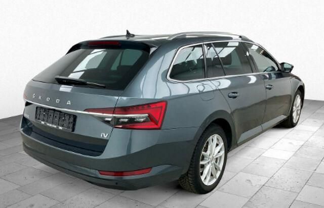 Gebraucht Skoda Superb Style 218 PS (160 kW) 2022 Grau Kombi
