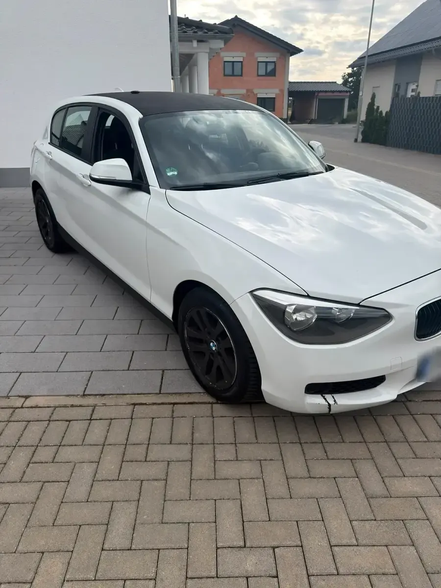 Gebraucht BMW 114 Advantage 102 PS (75 kW) 2013 Weiß Kleinwagen