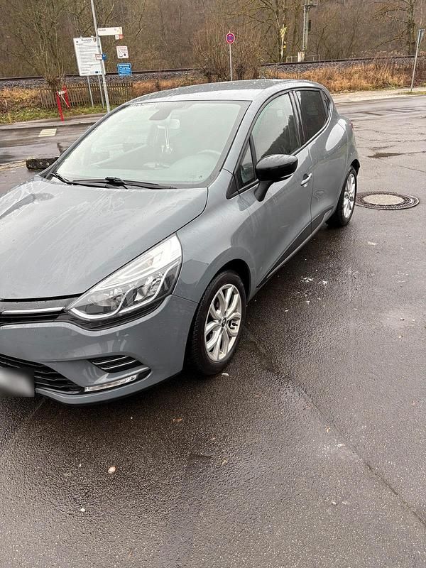 Gebraucht Renault Clio IV 76 PS (55 kW) 2019 Grau Limousine