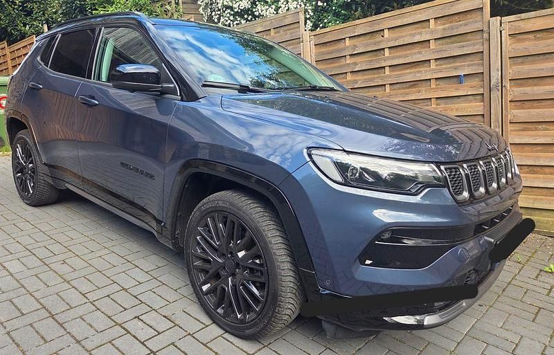 Blau Gebraucht 2024 Jeep Compass SUV | 22.999 € (Superpreis) - Bild 1/4