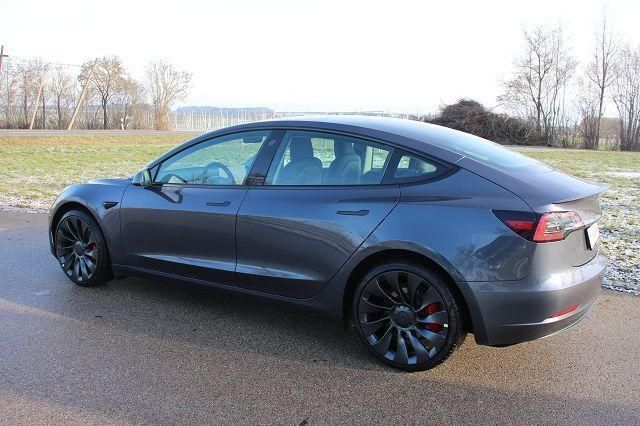 Gebraucht Tesla Model 3 Performance 377 kW (513 PS) 2022 Midnight silver Limousine
