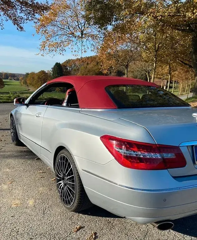 Gebraucht Mercedes E200 Avantgarde 184 PS (135 kW) 2010 Silber Cabrio