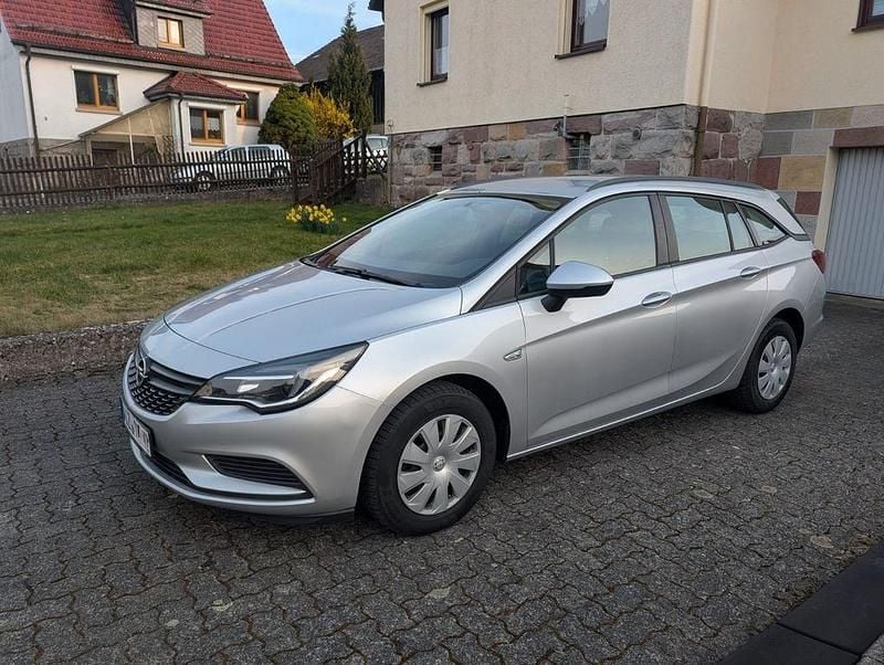 Gebraucht Opel Astra Selection 110 PS (80 kW) 2016 Silber Kombi