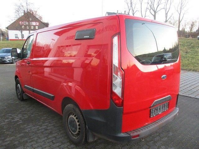 Gebraucht Ford Transit Custom 101 PS (74 kW) 2015 Rot Van / Kleinbus