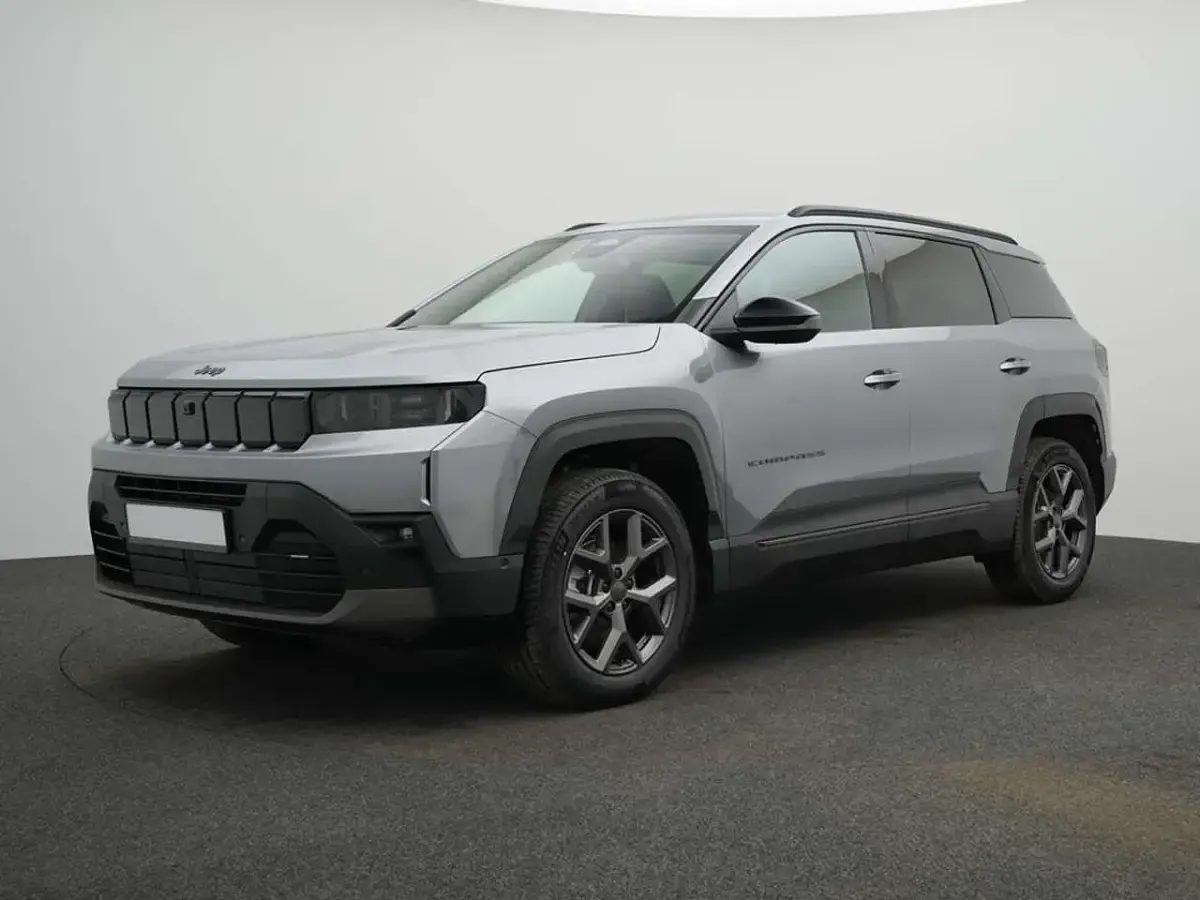 Neu Jeep Compass 145 PS (106 kW) 2026 Grau SUV