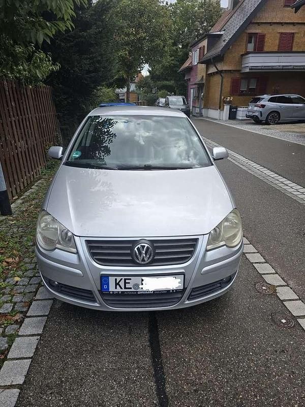 Silber Gebraucht 2005 VW Polo Trendline Limousine | 1.850 € (Fairer Preis) - Bild 1/4