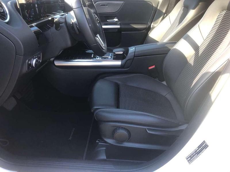 Usata Mercedes B220 190 CV (139 kW) 2019 Bianco Monovolume