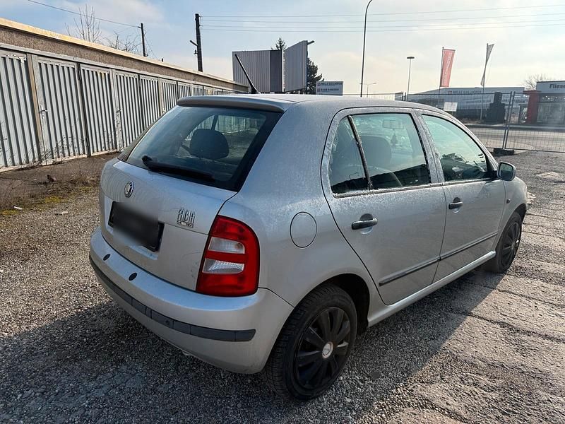 Gebraucht Skoda Fabia 75 PS (55 kW) 2002 Silber Kleinwagen