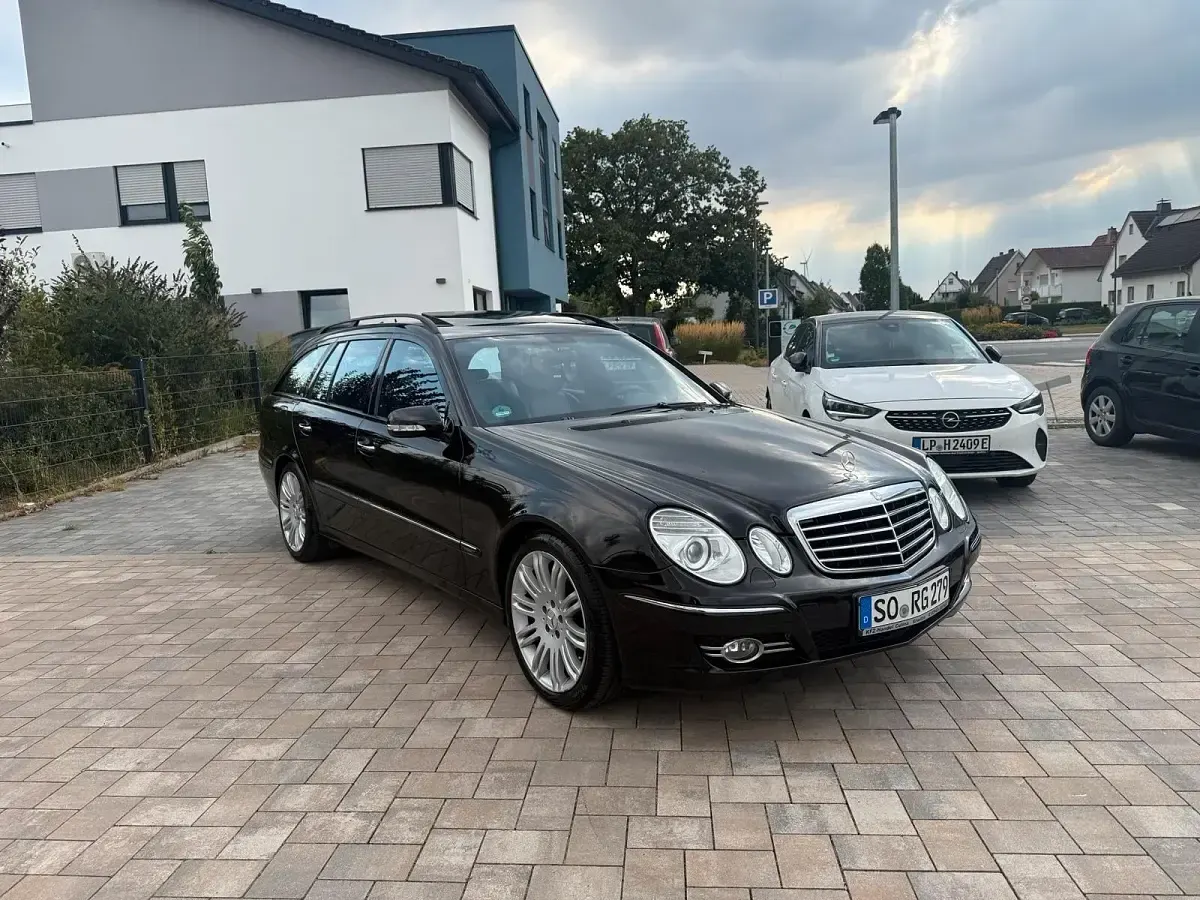 Gebraucht Mercedes E200 Sport 184 PS (135 kW) 2009 Schwarz Kombi