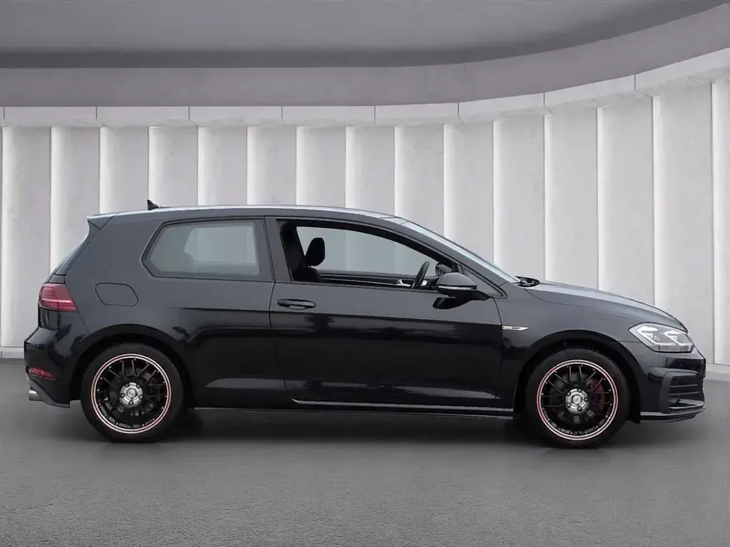Gebraucht VW Golf VII GTI 230 PS (169 kW) 2017 Deep black perleffekt (metallic) Limousine