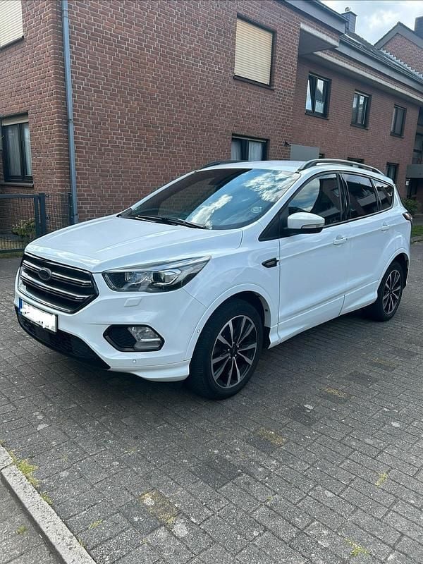 Weiß Gebraucht 2019 Ford Kuga ST-Line SUV | 13.800 € (Guter Preis) - Bild 1/4