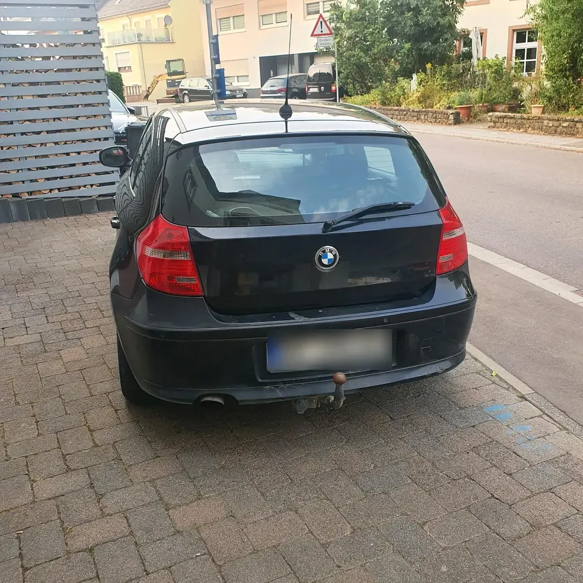Gebraucht BMW 116 116 PS (85 kW) 2010 Schwarz Kleinwagen