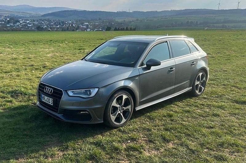 Gebraucht Audi A3 S-Line 110 PS (80 kW) 2015 Grau Limousine