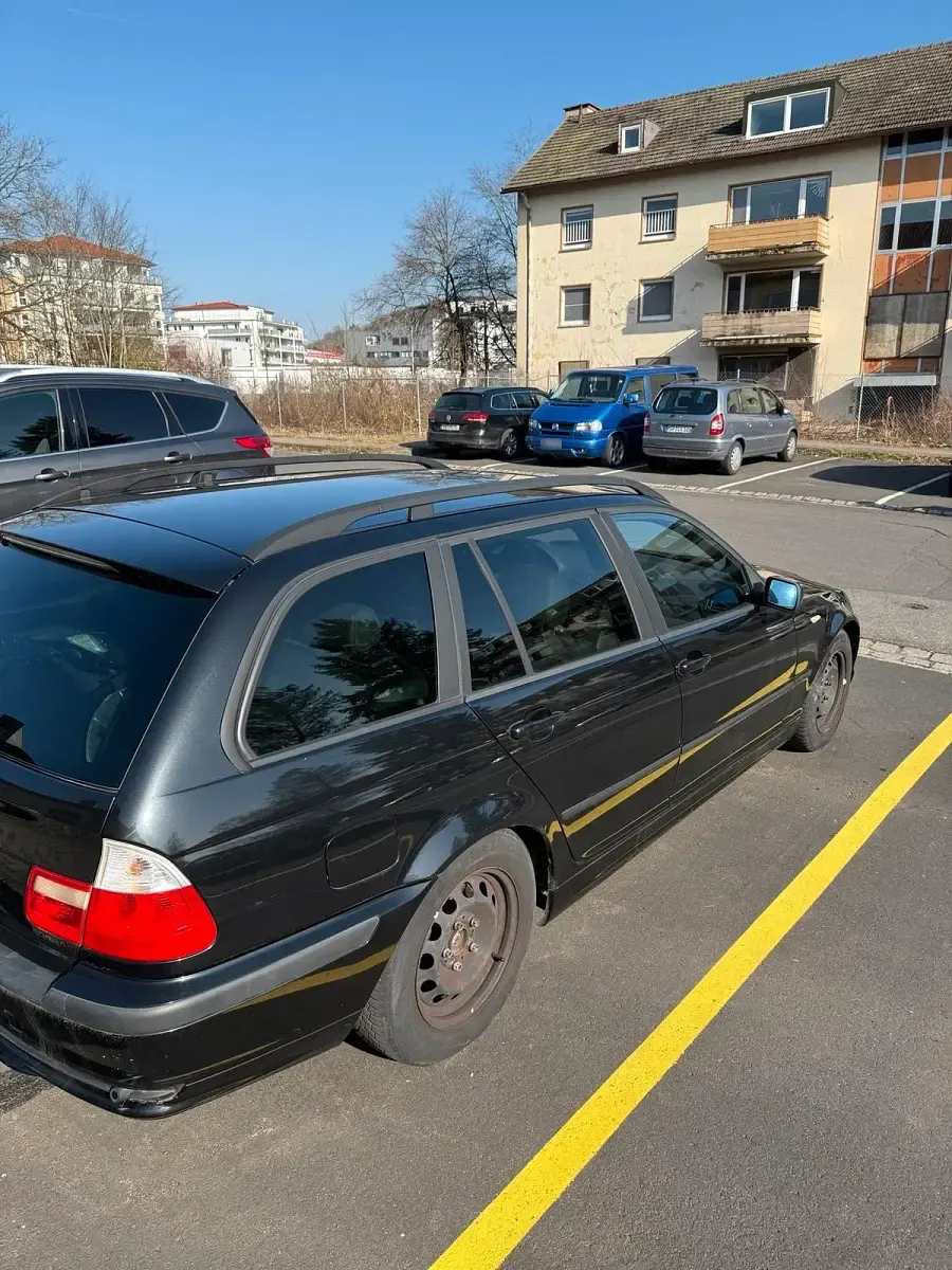 Gebraucht BMW 318 143 PS (105 kW) 2003 Schwarz Kombi