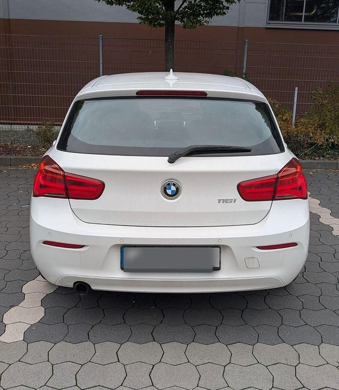 Gebraucht BMW 116 Advantage 109 PS (80 kW) 2017 Weiß Kleinwagen