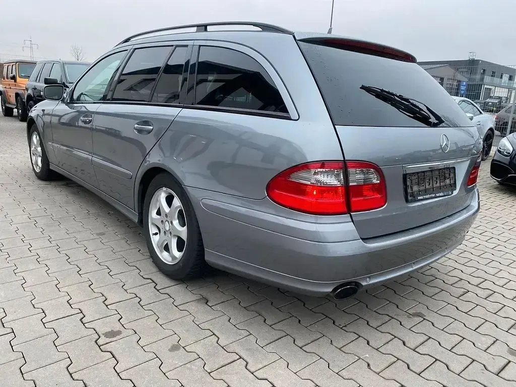 Gebraucht Mercedes E320 224 PS (164 kW) 2007 Silber Kombi