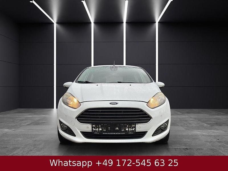 Gebraucht Ford Fiesta SYNC Edition 75 PS (55 kW) 2015 Weiß Limousine