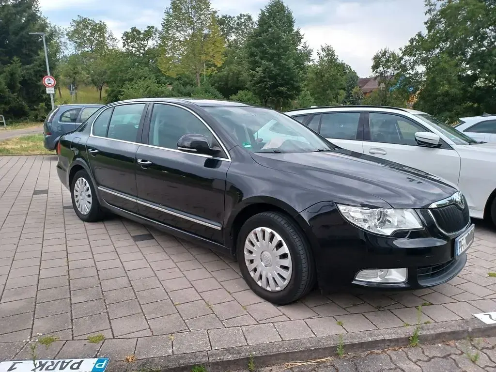Gebraucht Skoda Superb Comfort 125 PS (91 kW) 2009 Schwarz Limousine