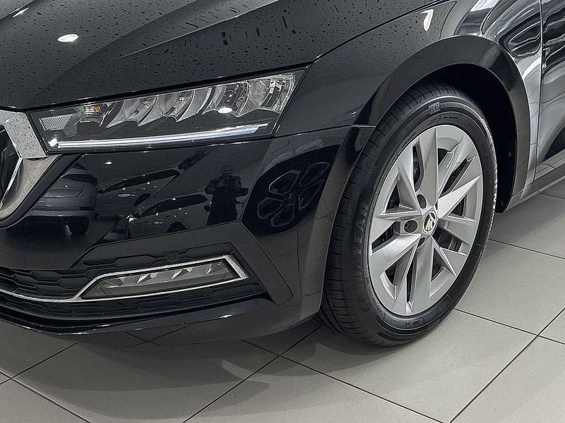 Gebraucht Skoda Octavia Style 150 PS (110 kW) 2022 Blackmagic perleffekt Kombi