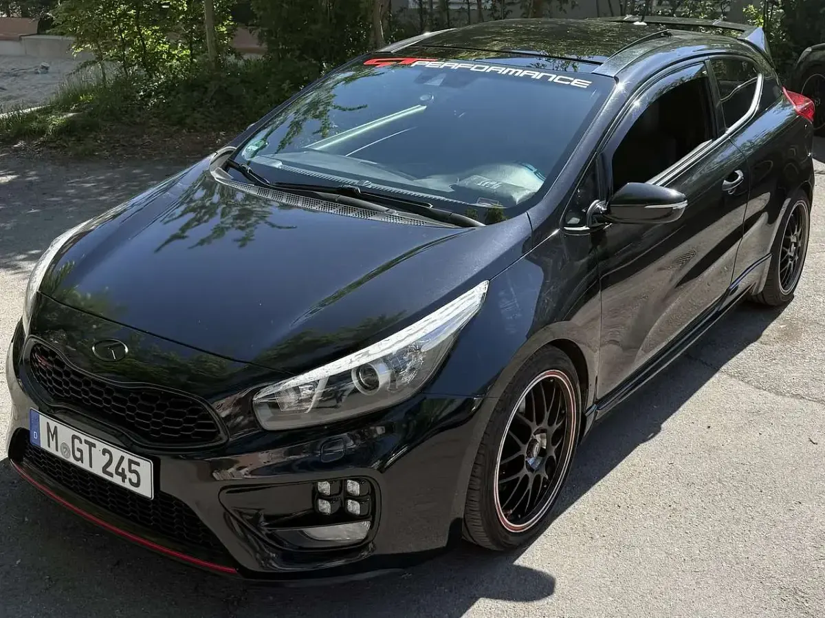 Gebraucht Kia ProCeed GT-Track 204 PS (150 kW) 2014 Schwarz Kleinwagen
