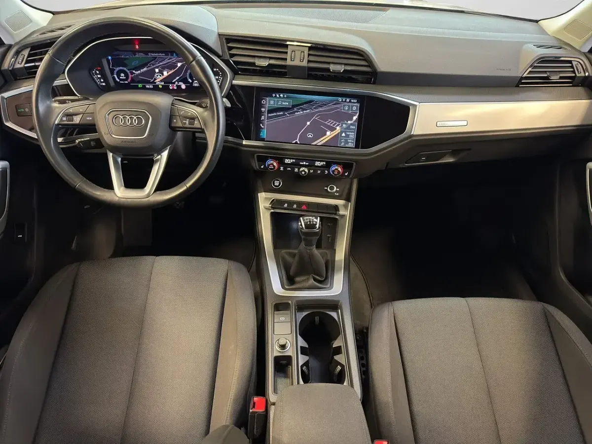 Gebraucht Audi Q3 Ambiente 150 PS (110 kW) 2021 Ibisweiß (metallic) SUV
