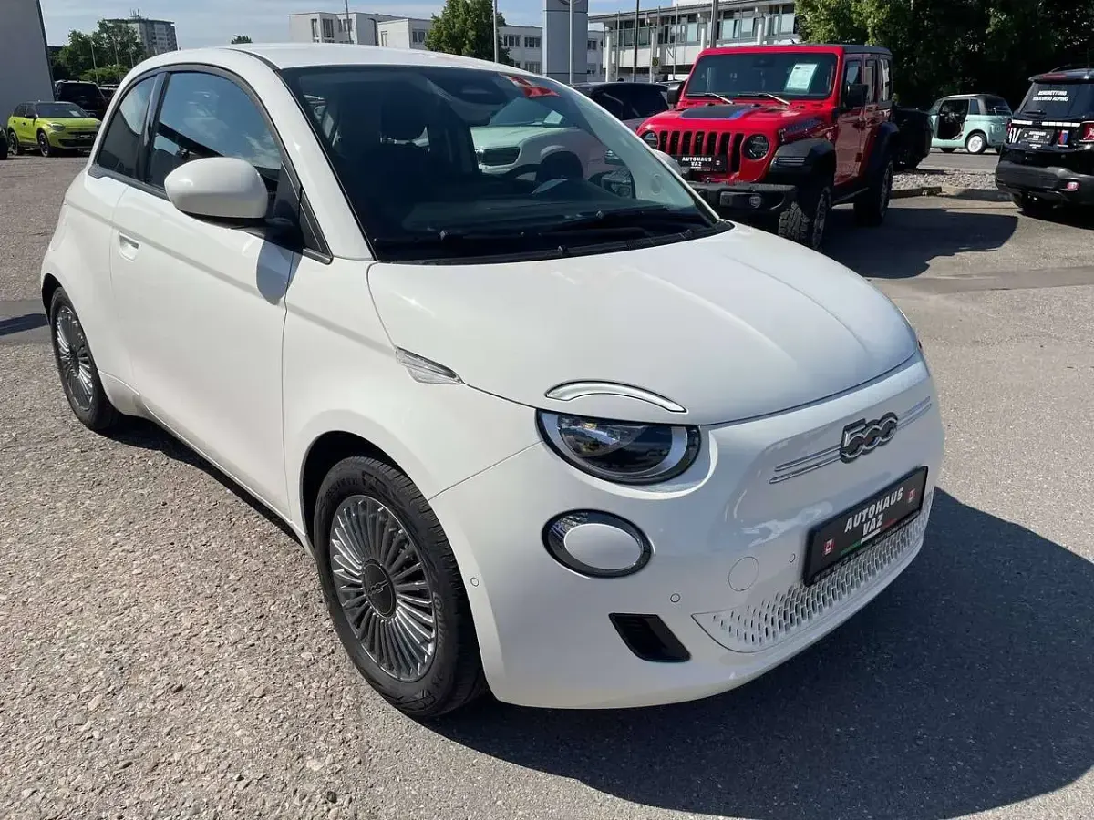 Gebraucht Fiat 500e Icon 86 kW (118 PS) 2024 Weiß Kleinwagen