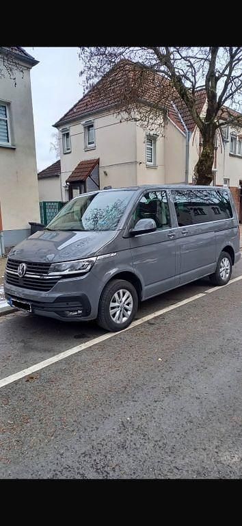 Grau Gebraucht 2020 VW Caravelle Van / Kleinbus | 35.000 € (Fairer Preis) - Bild 1/4