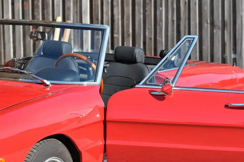 Gebraucht Alfa Romeo Spider 131 PS (96 kW) 1974 Rot Cabrio