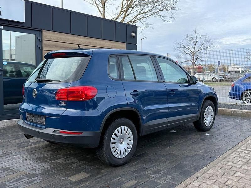Gebraucht VW Tiguan Trendline 160 PS (117 kW) 2012 Blau SUV