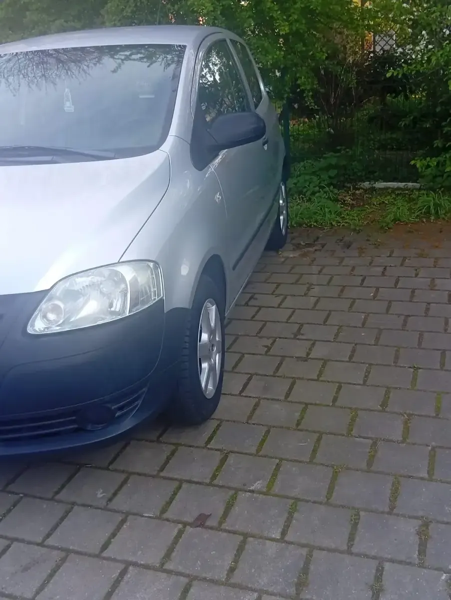 Używany VW Fox 75 KM (55 kW) 2009 Szary Hatchback