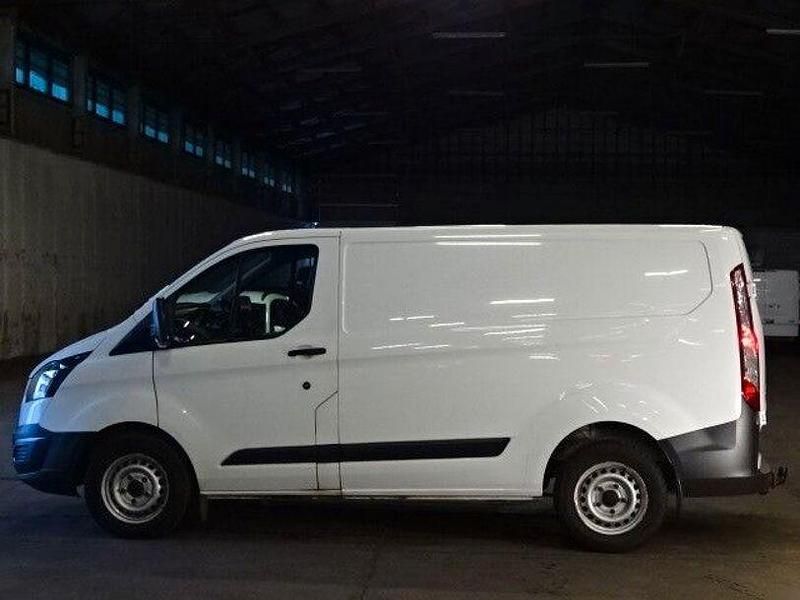 Second-hand Ford Transit Custom 104 CP (76 kW) 2017 Alb Pickup